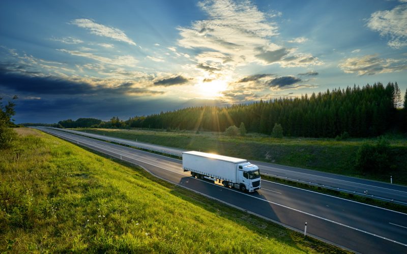Les équipements adaptés pour garantir la sécurité d'un camion sur la route